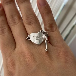 💯Authentic Dior Ring! With chain & key details😍